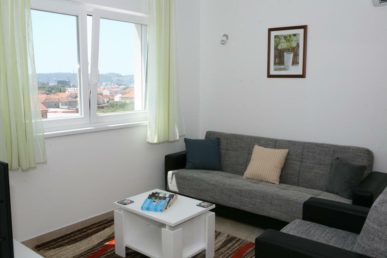 Apartment Jessica Trogir Buitenkant foto