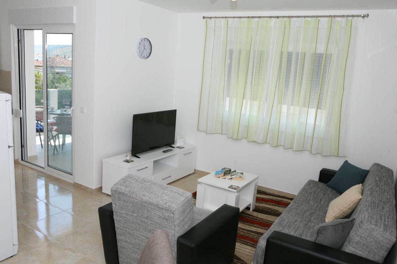 Apartment Jessica Trogir Buitenkant foto