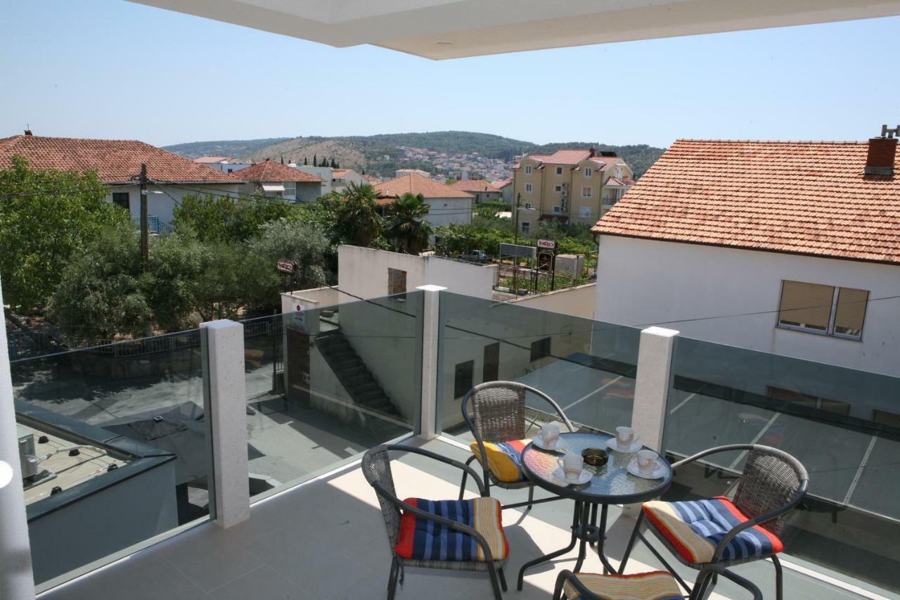 Apartment Jessica Trogir Buitenkant foto